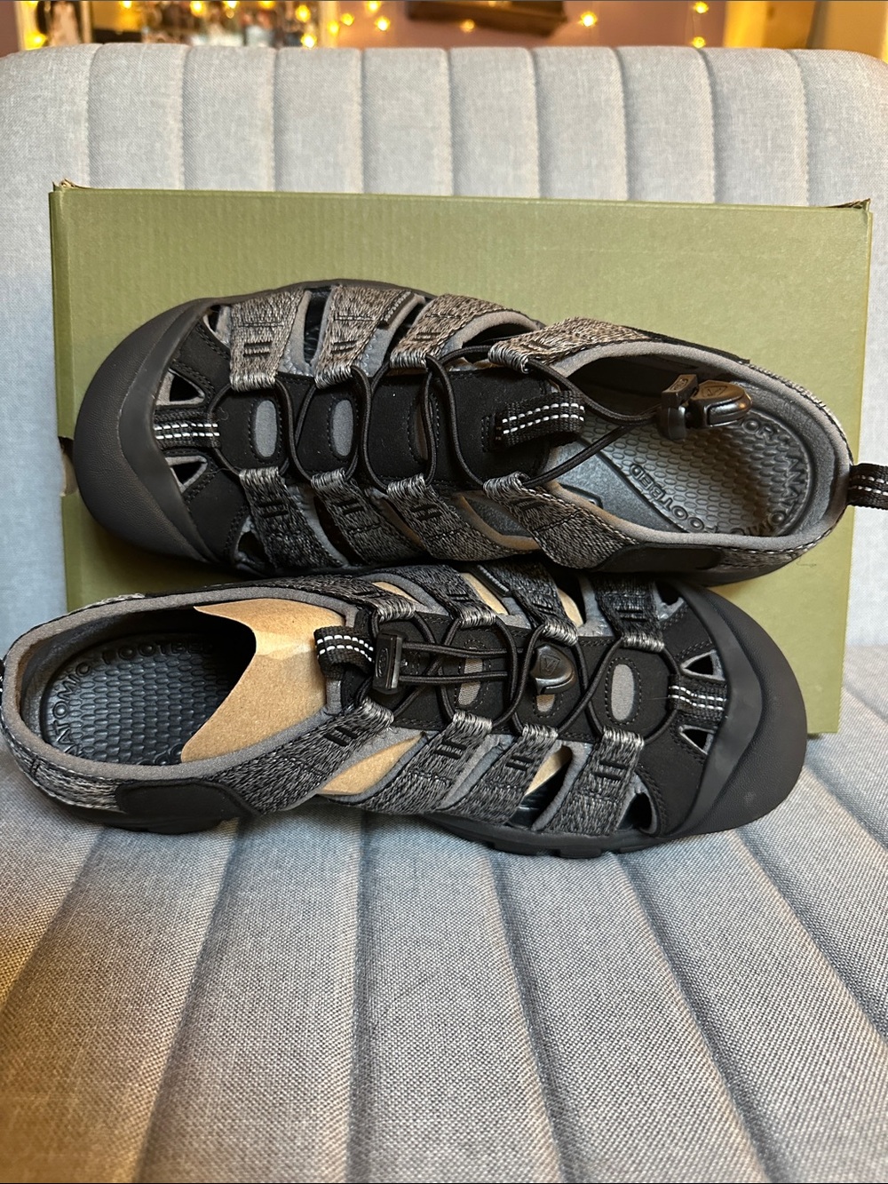 Keen Newport H2 - Men's Black and Gray Outdoor Sandal.